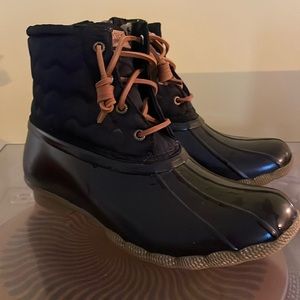 NWOT Sperry Syrens Gulf Duck Boot - Quilted Navy Blue 6.5